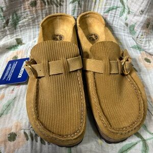 Birkenstock Buckley Mules Tan with Gold Ascents